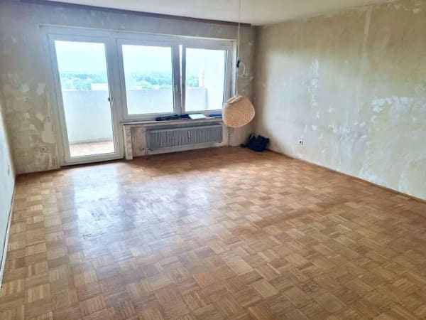 Immobilie in Gersthofen - Wohnen mit Weitblick: 2-ZKB mit S-Balkon, TG-Stellplatz und Lift! - Bild 2