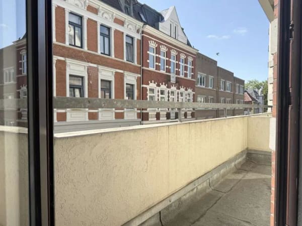 Immobilie in Neumünster - Charmante 6-Zimmer-Altbauwohnung mit 4 Tiefgaragenstellplätzen in zentraler Innenstadtlage von Neumü - Bild 3