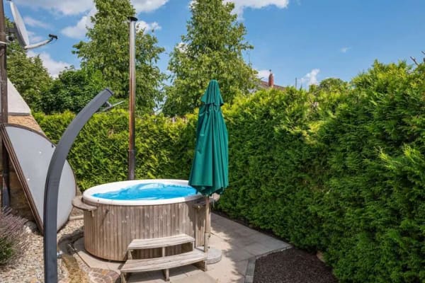 Immobilie in Hilzingen - Modernisiertes historisches Mehrfamilienhaus mit 4 Wohneinheiten, Garten und viel Potenzial - Bild 2