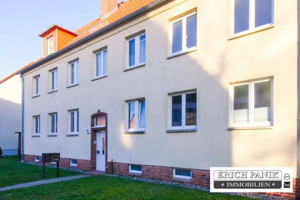 Immobilie in Ribnitz-Damgarten - 3 Zimmer Erdgeschosswohnung mit Keller und Gartenparzelle in Ribnitz-Damgarten - Bild 1