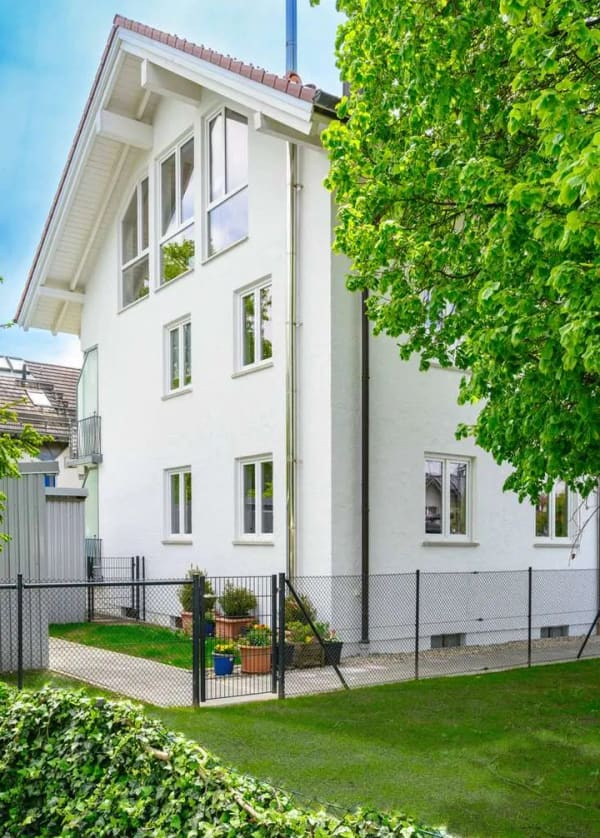 Immobilie in Höhenkirchen-Siegertsbrunn - Direkt vom Eigentümer! Vermietete 3-Zi-Wohnung mit Balkon in gepflegtem MFH - Bild 2
