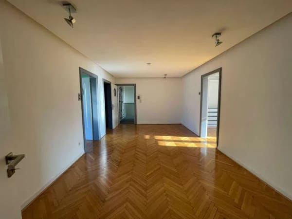 Immobilie in Porta Westfalica - Tolle Eigentumswohnung mit einmaligem Panoramablick in Hausberge - Bild 3