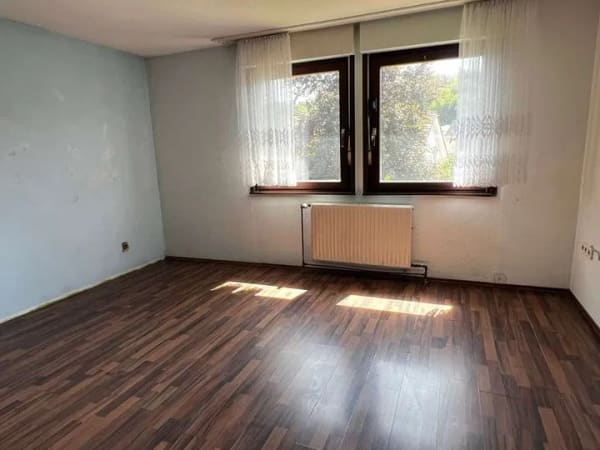 Immobilie in Wiernsheim - Fertighaus mit großem Garten und viel Potenzial - Bild 3