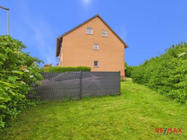 Immobilie in Pegau - Gepflegtes 180 m² Platzwunder mit Garage, EBK und vielseitigem Souterrain - Bild 2