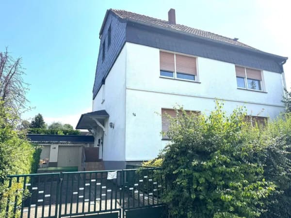 Immobilie in Holzwickede - Mehrfamilienhaus mit 3 Wohneinheiten, Vollkeller und möglichen An- und Umbauvarianten. - Bild 0