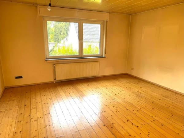 Immobilie in Holzwickede - Mehrfamilienhaus mit 3 Wohneinheiten, Vollkeller und möglichen An- und Umbauvarianten. - Bild 4