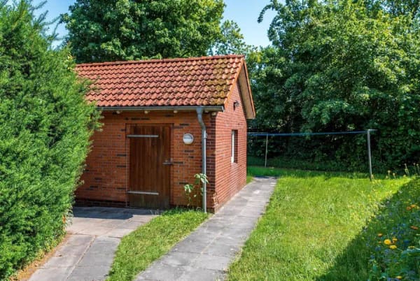 Immobilie in Bad Zwischenahn - Reihenmittelhaus in zentraler Lage von Bad?Zwischenahn - charmantes Wohnen mit Garten - Bild 2