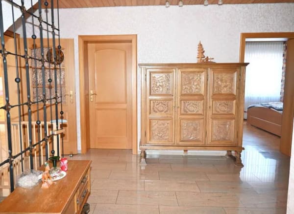 Immobilie in Bretzenheim - Großzügiges Familienhaus mit ausreichend Platz (Einliegerwohnung) - Bild 1
