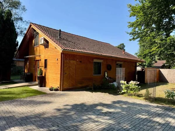 Immobilie in Isenbüttel - Saniertes Einfamilienhaus am See für Hauptwohnsitz - Bild 0
