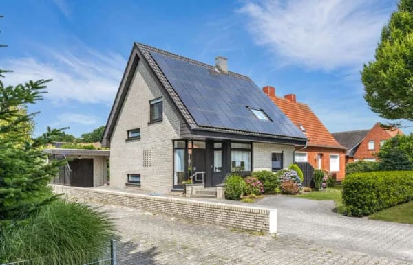 Immobilie in Twist - Sonne aufs Dach, Komfort ins Haus: modernisiertes Einfamilienhaus mit PV-Anlage in Twist-Rühlerfeld! - Bild 1