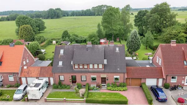 Immobilie in Jever - Attraktive Doppelhaushälfte in Sackgassenlage mit Feldblick in Jever - Bild 0