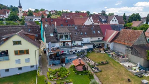 Immobilie in Gottmadingen - Ein Zuhause für Gartenliebhaber – zwei Wohnungen und viel Freiraum im Grünen - Bild 4