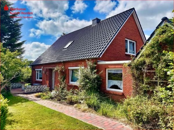 Immobilie in Südbrookmerland - Familienfreundliches Haus mit großem Garten und bereits modernisiertem Dach in Victorbur
 - Bild 0