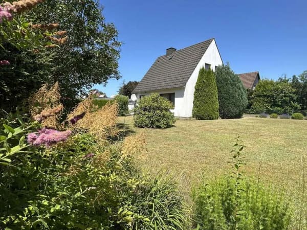 Immobilie in Bornhöved - Gartenliebhaber willkommen! - Bild 0