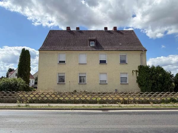 Immobilie in Plessa - Mehrfamilienhaus mit Entwicklungspotenzial in Plessa - Bild 1