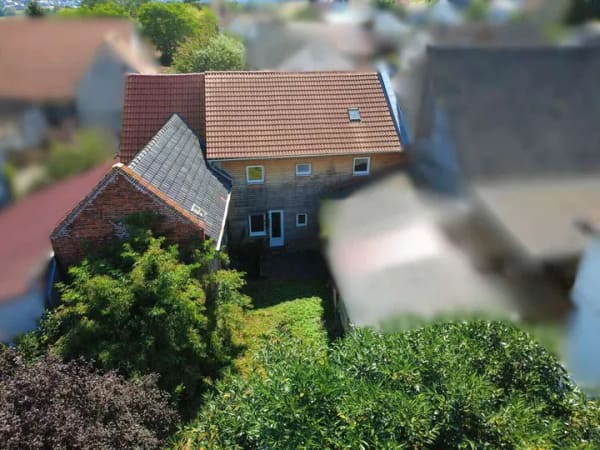 Immobilie in Homberg (Ohm) - Bezugsfertiges Wohnensemble mit hochwertig ausgebautem Nebengebäude & weiterem Entwicklungspotenzial - Bild 1