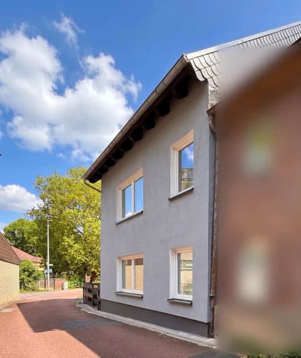 Immobilie in Jüchen - Die Seltenheit am Markt: Neuwertiges 138m² Haus (A+) bewusst ohne Garten - Bild 1