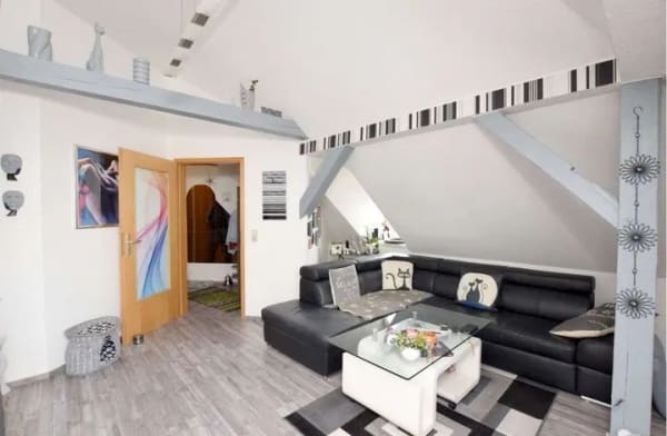 Immobilie in Halberstadt - Kapitalanlage: Gut vermietete 3-Zimmer-Dachgeschosswohnung mit 2 Balkonen + Stellplatz. - Bild 3