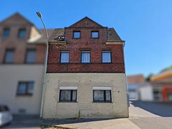 Immobilie in Übach-Palenberg - Mehrfamilienhaus mit drei vermieteten Wohneinheiten und Gartenanteil in Übach-Palenberg - Bild 3