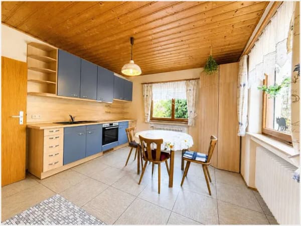 Immobilie in Gemünden (Felda) - Solide Bausubstanz trifft auf großes Potenzial – Einfamilienhaus in begehrter Wohnlage - Bild 3