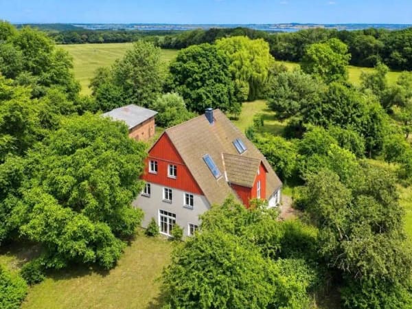 Immobilie in Selmsdorf - Historisches Bauernhaus Liebevoll saniert mit drei Wohneinheiten & 3 Hektar Land - Bild 0