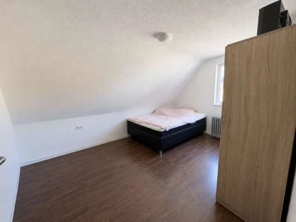 Immobilie in Besigheim - Helle 2-Zimmer Dachgeschosswohnung in Besigheim - Bild 1