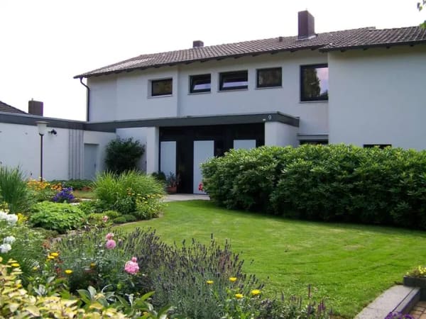 Immobilie in Kalletal - Zweifamilienhaus mit Aussicht und großem Garten - Bild 0