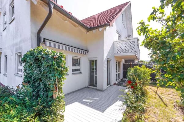 Immobilie in Essingen - ATTRAKTIVE ERDGESCHOSSWOHNUNG MIT GROßEM GARTENANTEIL, AUßEN- UND TIEFGARAGENSTELLPLATZ - Bild 1