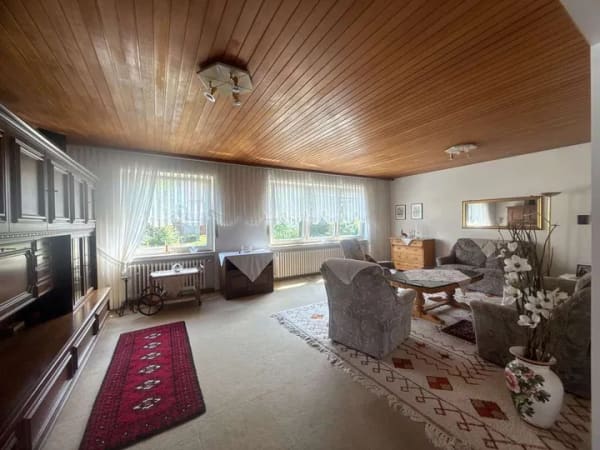 Immobilie in Bad Hersfeld - Familienidylle in der Stadt – Einfamilienhaus mit Garten und viel Platz - Bild 2