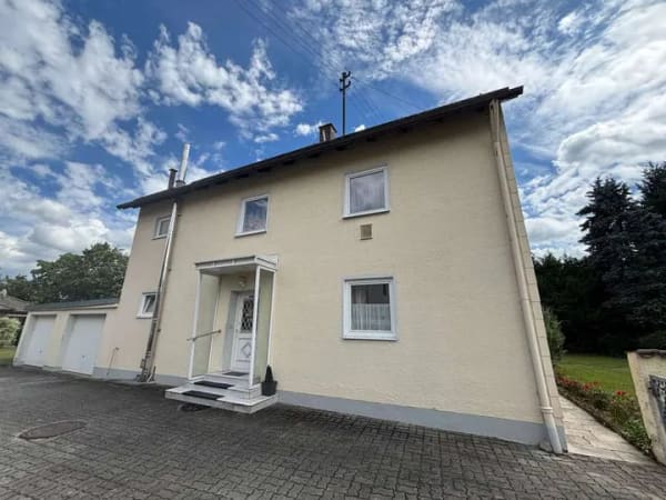 Immobilie in Ampfing - Provisionsfrei für den Käufer: Attraktives Ein-/Zweifamilienhaus in ruhiger Lage von Ampfing - Bild 2