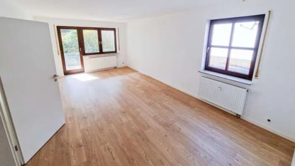 Immobilie in Korb - Renovierte 2-Zimmer-Wohnung in Korb mit Garagenstellplatz & Terrasse - Bild 1