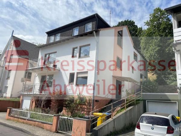 Immobilie in Remagen - Interessante Immobilie/3-Familienhaus in guter Wohnlage - Bild 0