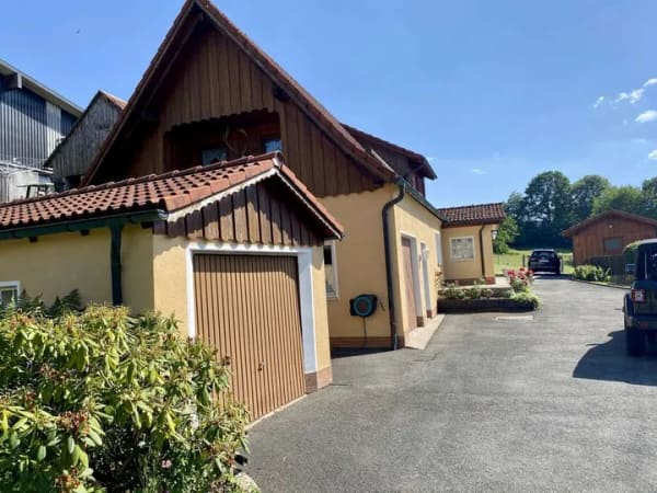 Immobilie in Mistelgau - Natur. Ruhe. Freiheit. – Ein liebevolles Zuhause für Mensch und Tier mit Weideland und kleinem Stall - Bild 2