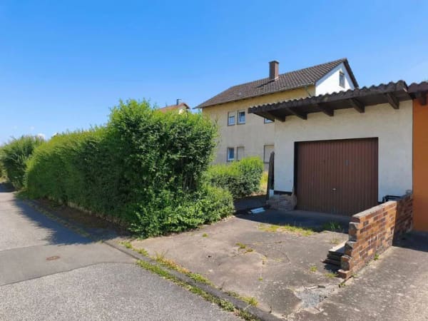 Immobilie in Külsheim - Charmantes Zweifamilienhaus mit großem Grundstück und viel Potenzial in Külsheim - Bild 0