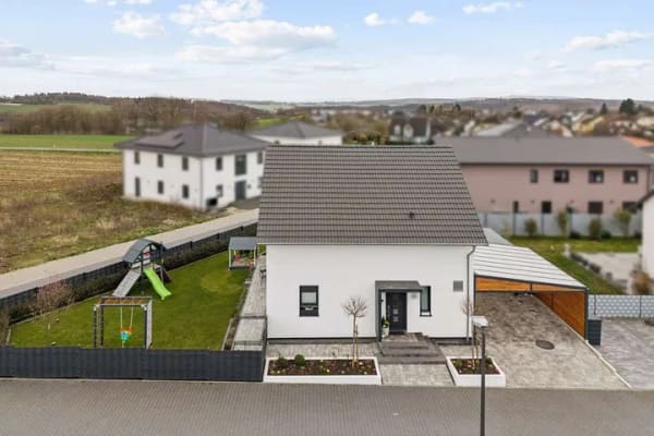 Immobilie in Merenberg - Neues Einfamilienhaus mit Pool im Merenberger Neubaugebiet, 140m² - ohne Makler - Bild 1