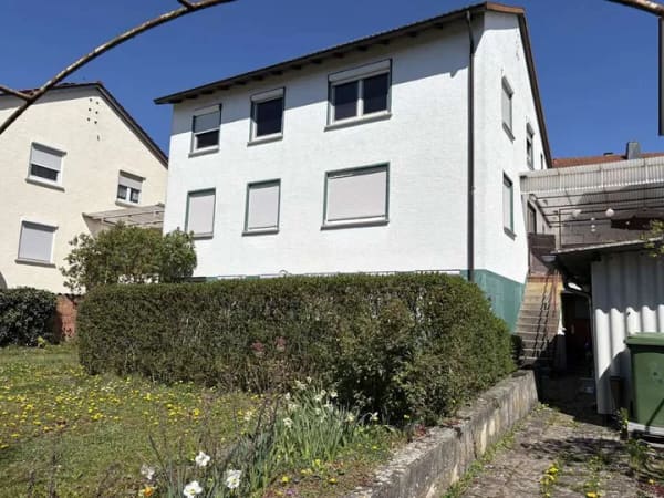 Immobilie in Bretzfeld - Zweifamilienhaus in zentraler Lage ! - Bild 1