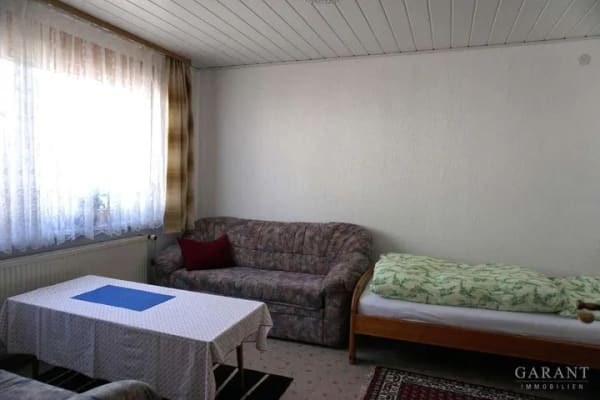 Immobilie in Schömberg - Zentral gelegenes Einfamilienhaus mit viel Platz für die ganze Familie - Bild 2
