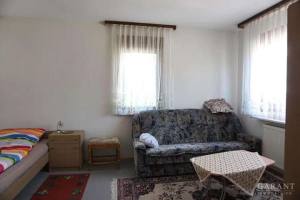 Immobilie in Schömberg - Zentral gelegenes Einfamilienhaus mit viel Platz für die ganze Familie - Bild 3