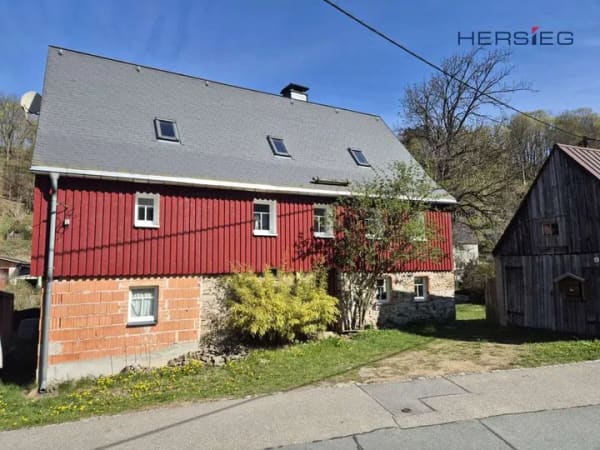 Immobilie in Jöhstadt - Charmantes Einfamilienhaus mit viel Potenzial in zentraler Lage – ideal für Familien - Bild 0