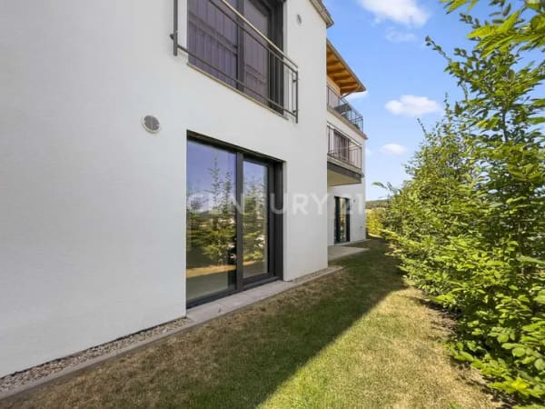 Immobilie in Bad Kötzting - Erstbezug! Moderne 3-Zimmer-Wohnung mit Terrasse und Gartenanteil - Bild 3