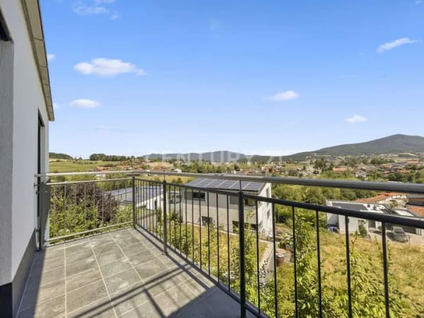 Immobilie in Bad Kötzting - Erstbezug! Moderne 4-Zimmer-Wohnung mit Panoramaweitblick - Bild 2