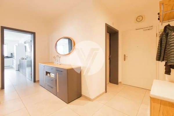 Immobilie in Föhren - Attraktive Neubauwohnung // 3 Zimmer, EBK, Balkon, Tiefgarage und Außenstellplatz - Bild 2
