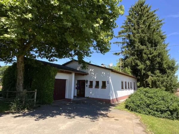 Immobilie in Hohenlinden - "Wohlfühlhaus", ein Bungalow in sehr schöner Lage - Bild 1