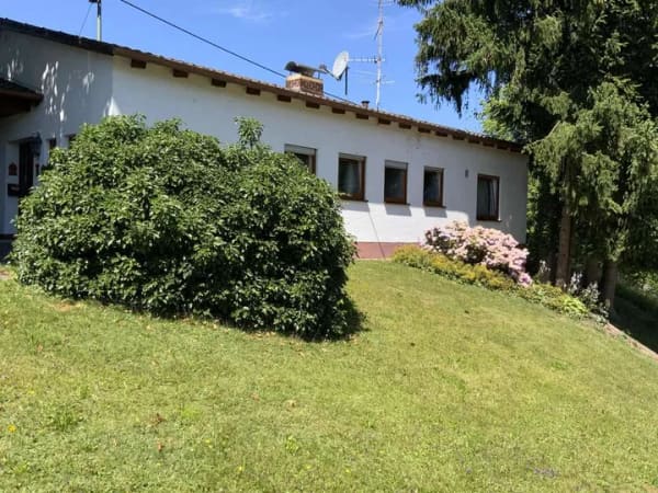 Immobilie in Hohenlinden - "Wohlfühlhaus", ein Bungalow in sehr schöner Lage - Bild 2
