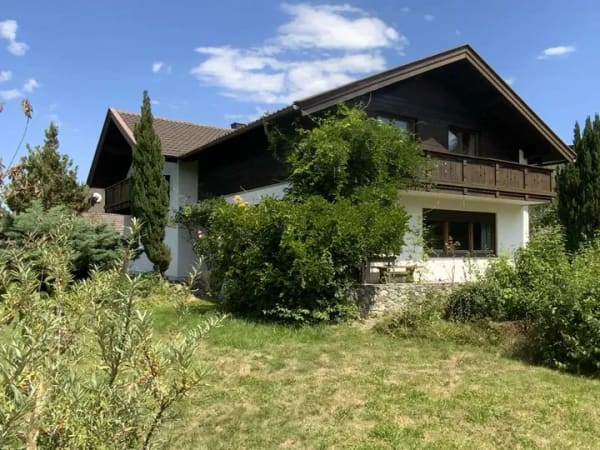 Immobilie in Soyen - Großes Haus und Grundstück in schöner Lage, teilbar in zwei Häuser - Bild 2