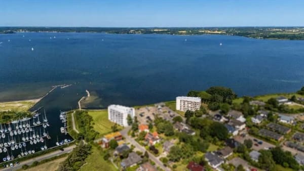 Immobilie in Glücksburg - Kompakte Eigentumswohnung in erster Reihe zur Förde! - Bild 0