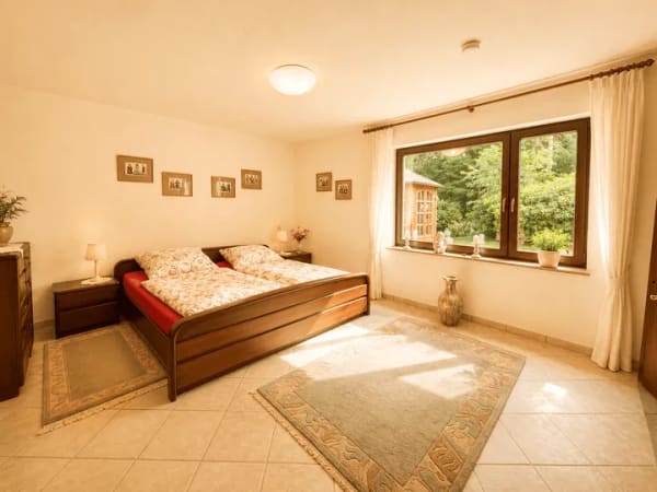 Immobilie in Hude (Oldenburg) - Großes Einfamilienhaus mit Ausbaureserve in grüner Lage - Bild 3