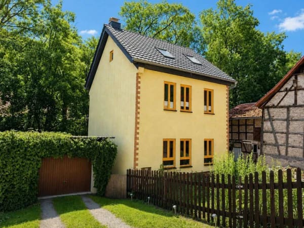 Immobilie in Geratal - Individuelles Wohnhaus mit vielen Nutzungsmöglichkeiten - Bild 0