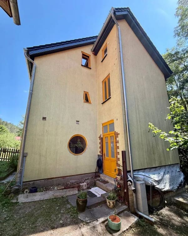 Immobilie in Geratal - Individuelles Wohnhaus mit vielen Nutzungsmöglichkeiten - Bild 1