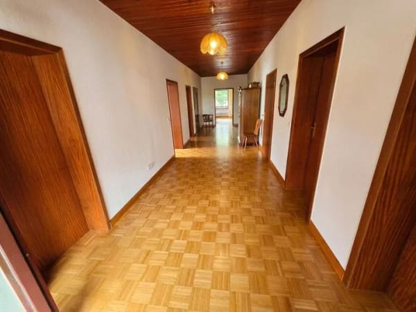 Immobilie in Bad Emstal - Mehrgenerationenhaus mit drei Wohneinheiten und potenziellem Baugrundstück in Bad Emstal - Bild 2